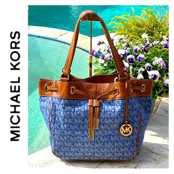 Michael Kors Marina Tote LG Drawstring Tote w/Gold Tone HW - 30S6GMAT3V Denim - Picture 1 of 17